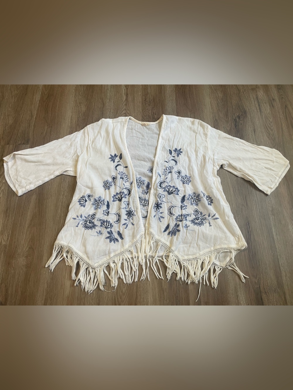 Hollister White Embroidered Fringe Kimono Top